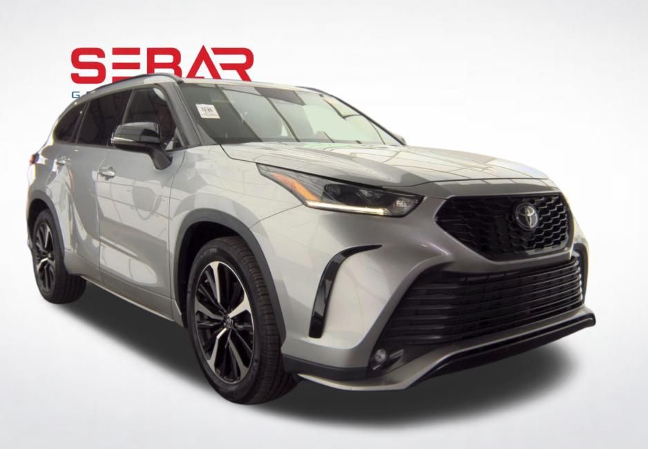Used 2022 Toyota Highlander XSE SUV