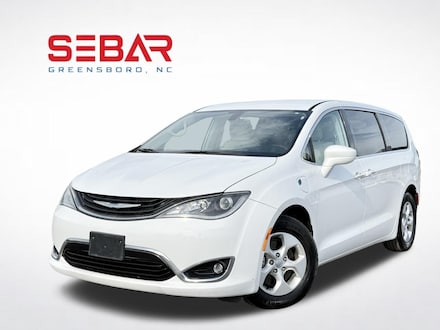 2018 Chrysler Pacifica Hybrid Touring Plus Minivan/Van