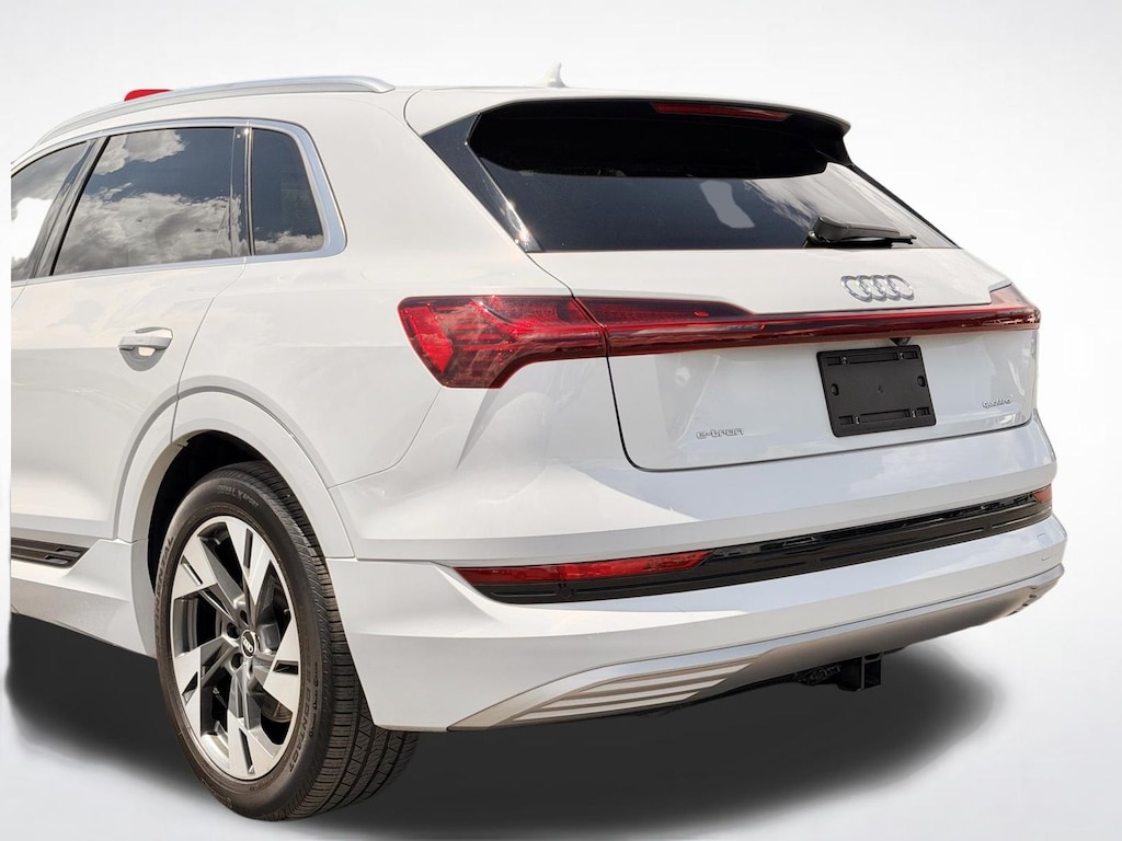 Used 2022 Audi e-tron Premium SUV