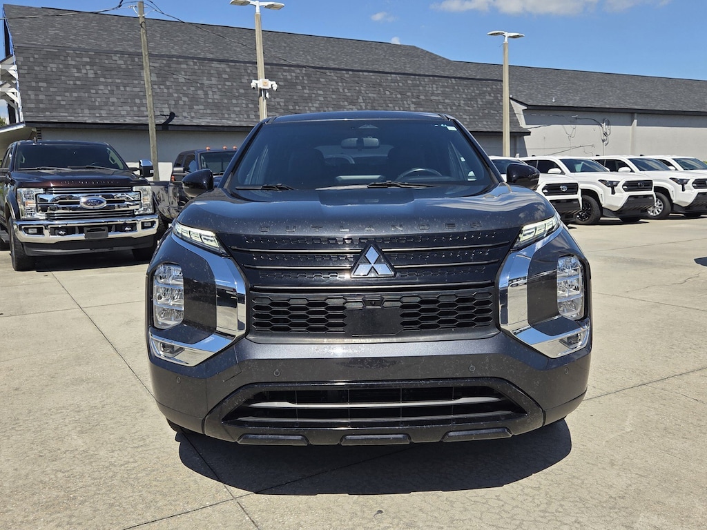 Used 2024 Mitsubishi Outlander SE SUV