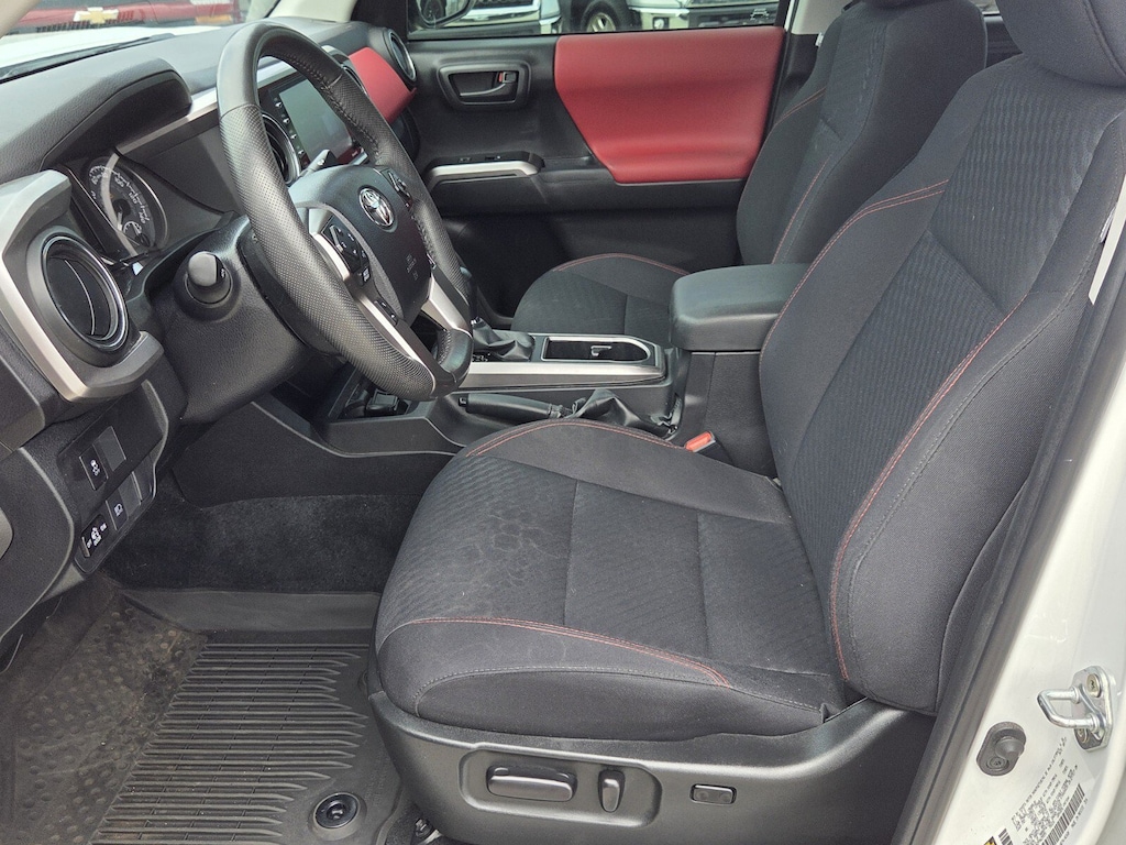 Used 2023 Toyota Tacoma 4WD SR5 Truck