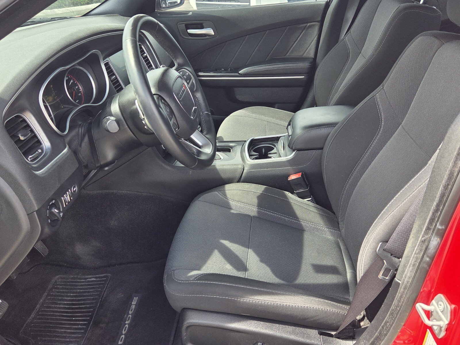 Used 2016 Dodge Charger SXT Sedan