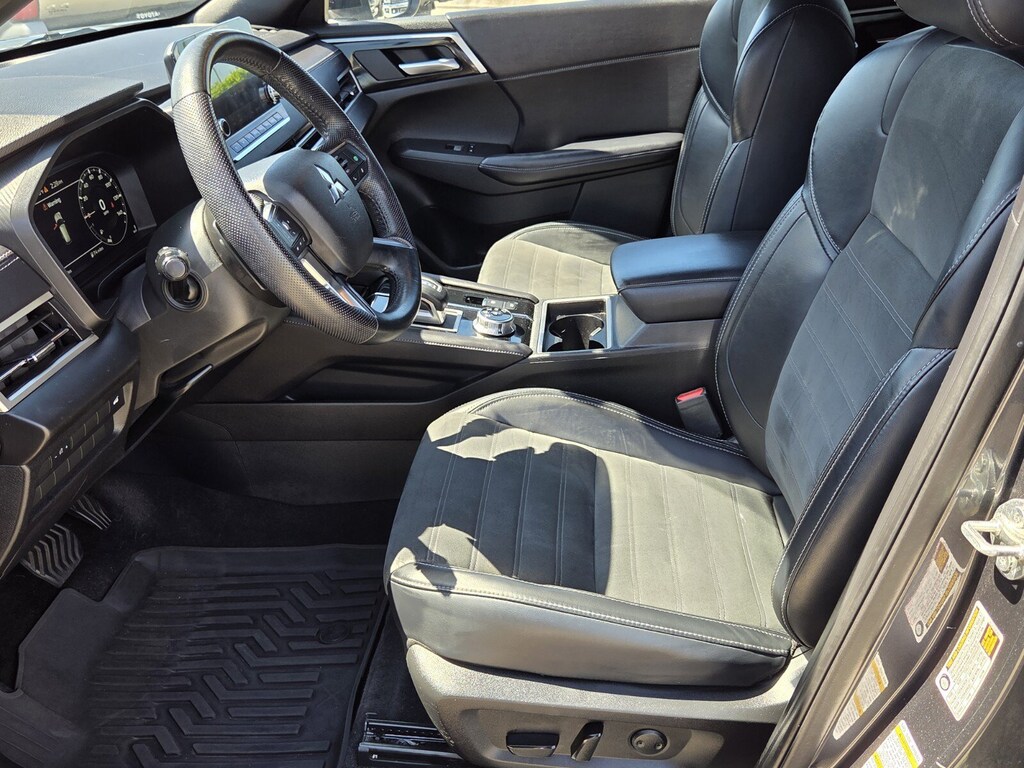 Used 2024 Mitsubishi Outlander SE SUV