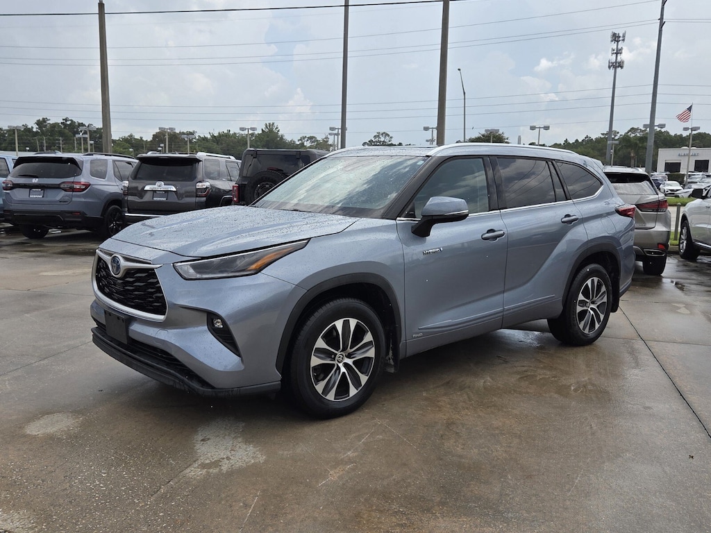 Certified 2021 Toyota Highlander XLE Sport Utility