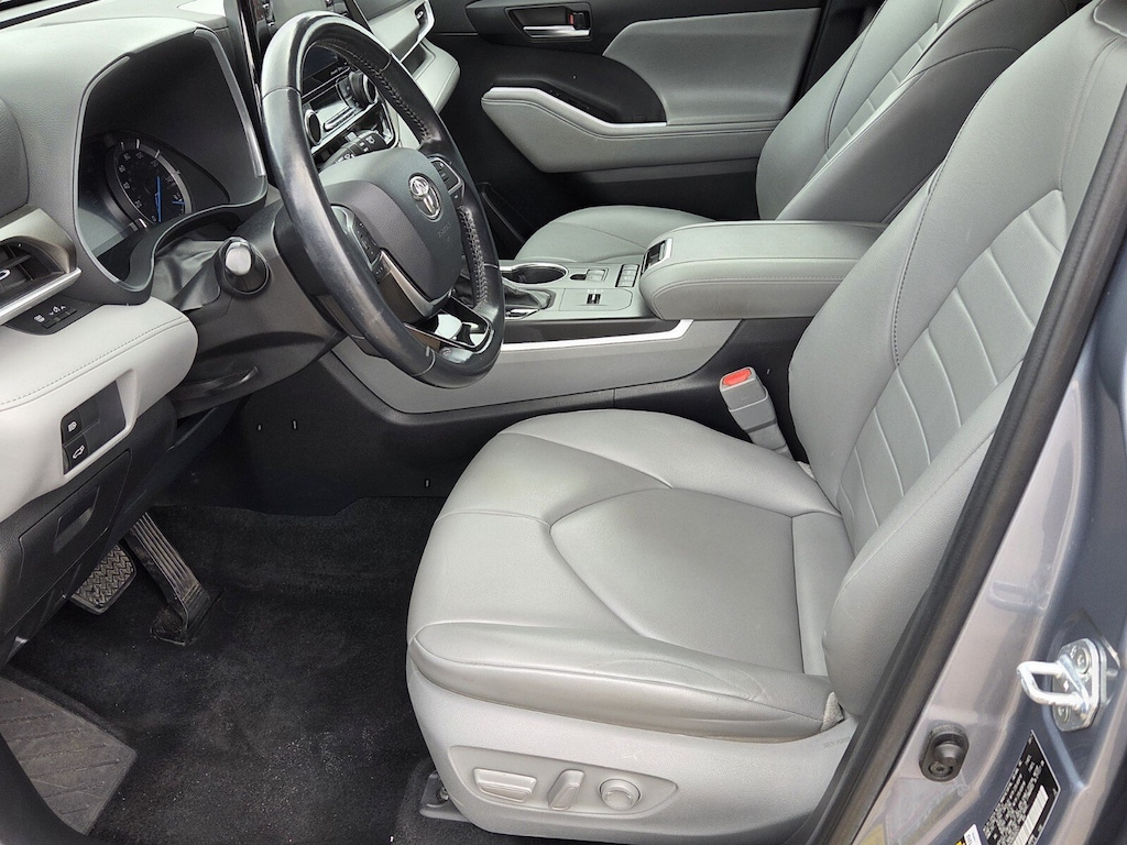 Certified 2021 Toyota Highlander XLE Sport Utility