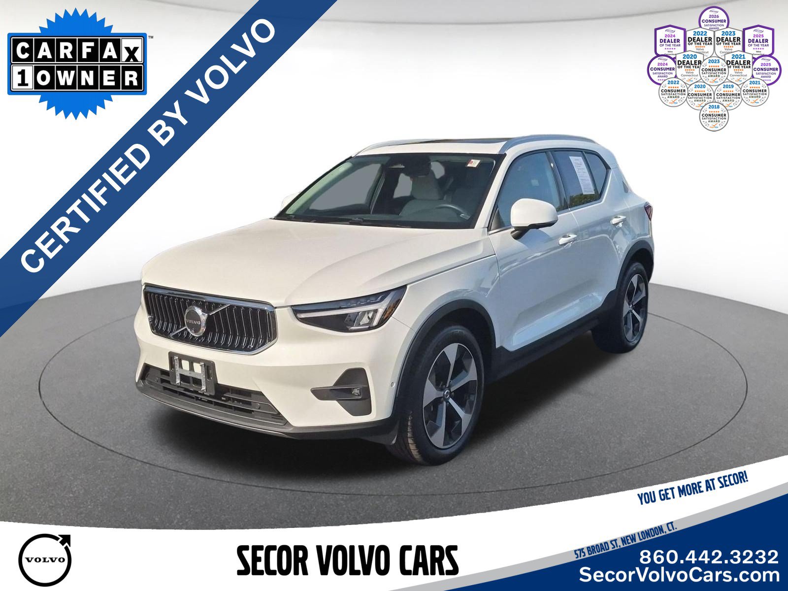 2024 Volvo XC40 B5 AWD Plus Bright Theme 