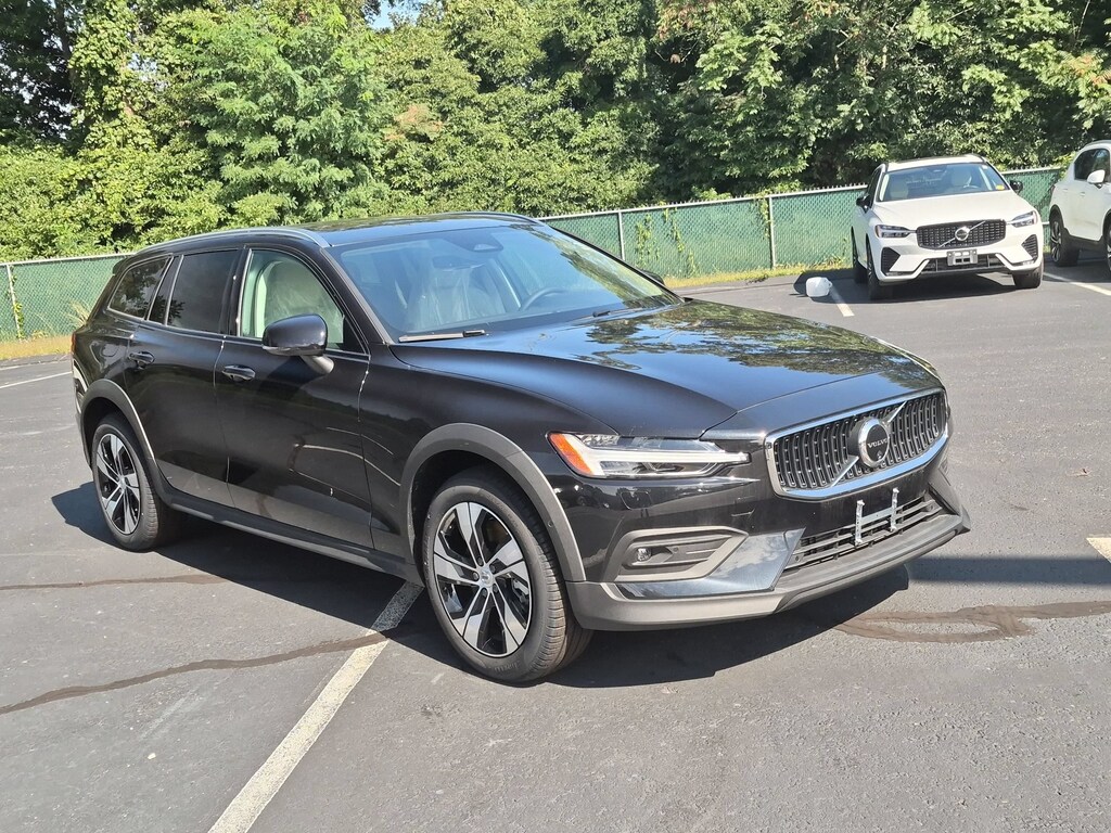 New 2026 Volvo V60 Cross Country B5 Plus Wagon