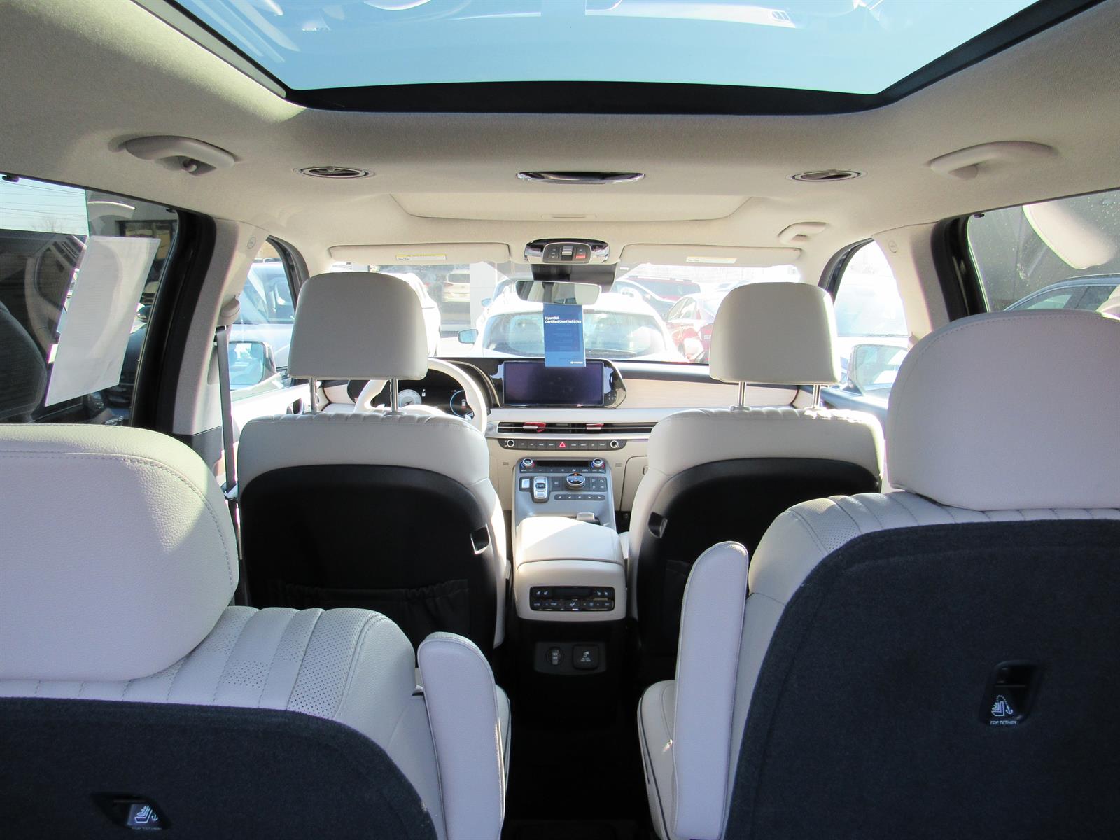 2024 Hyundai Palisade Limited - Photo 9