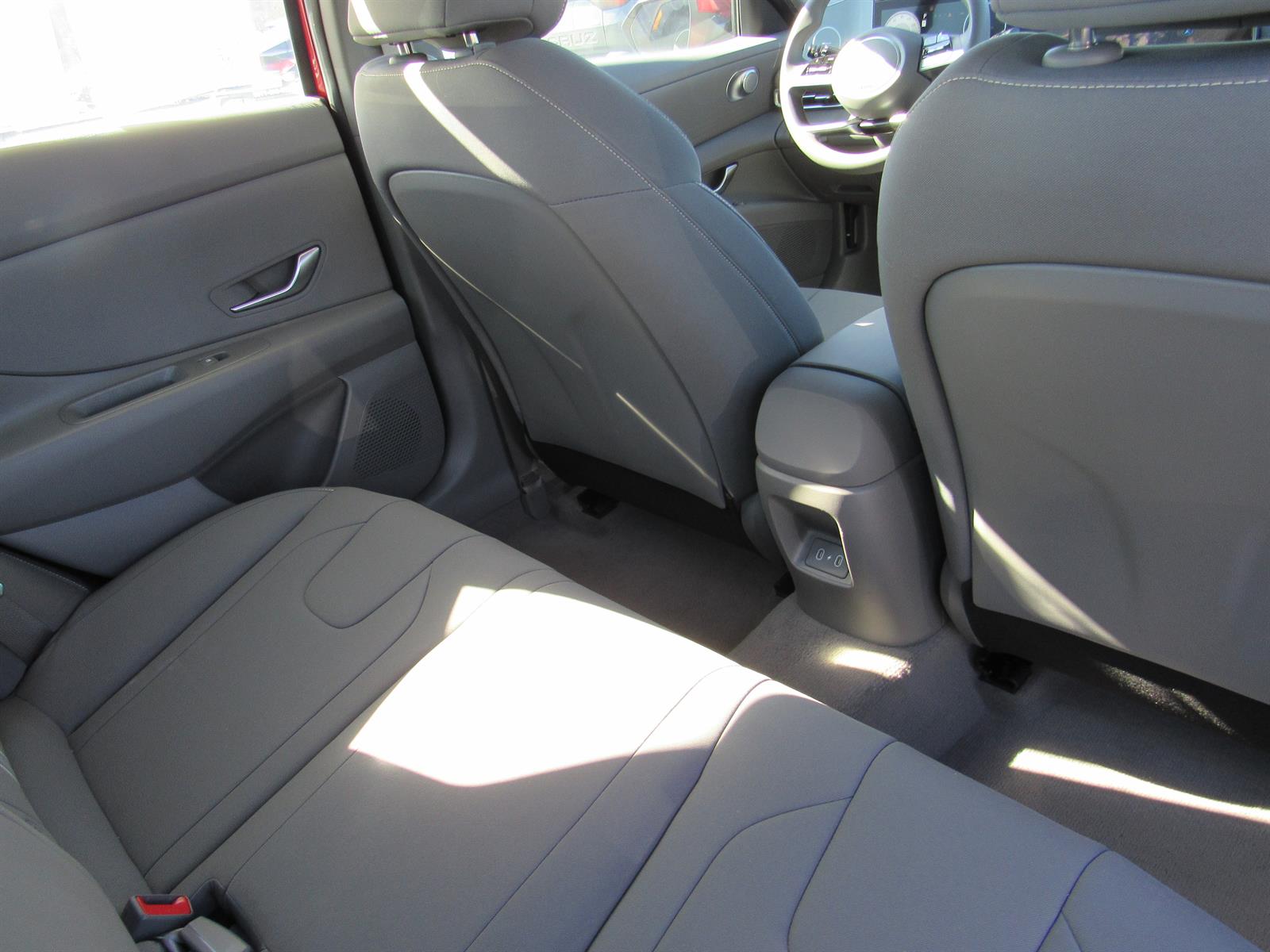 2024 Hyundai Elantra SEL - Photo 21
