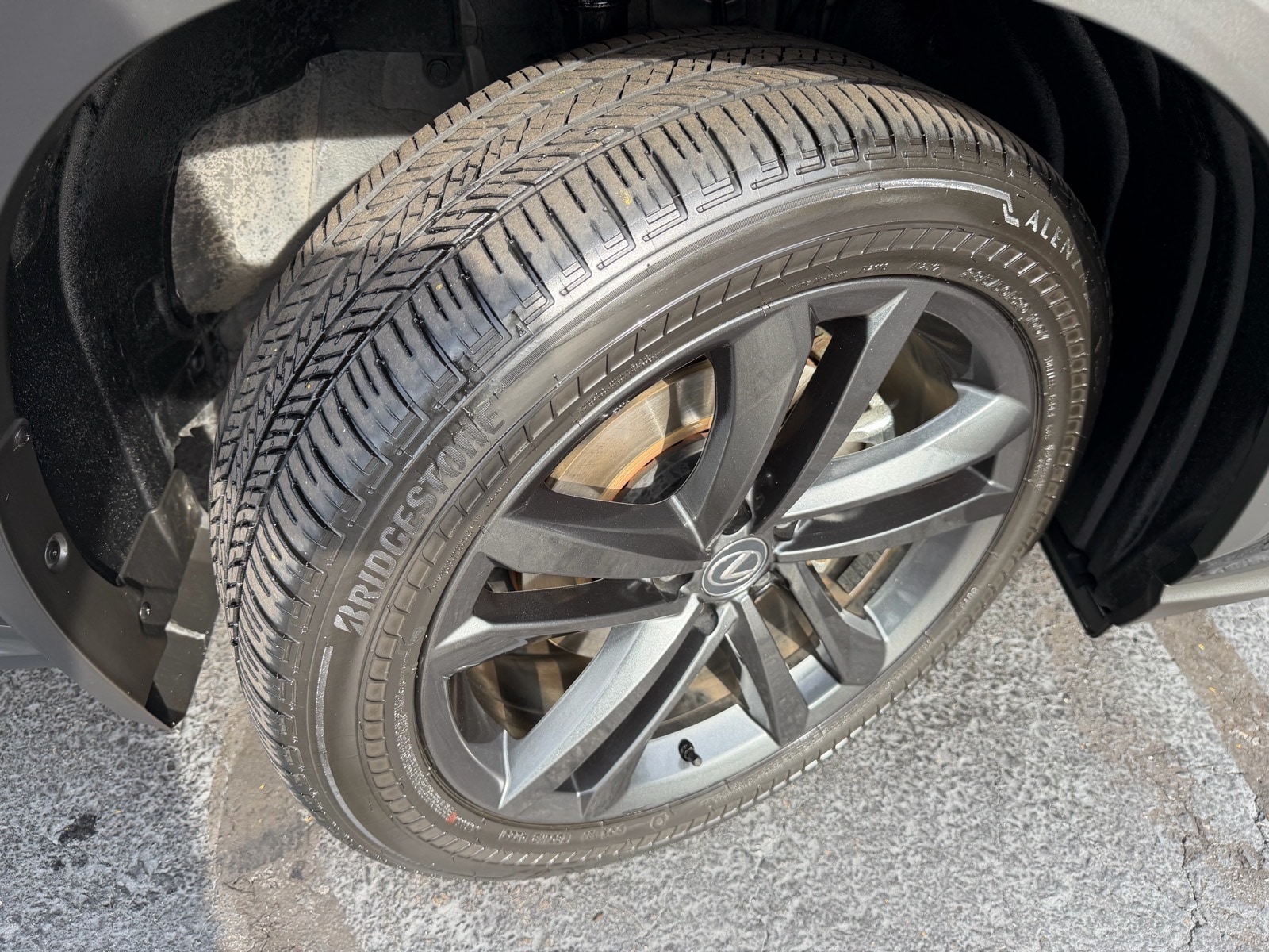 2024 Lexus NX PHEV 450h+ - Photo 31