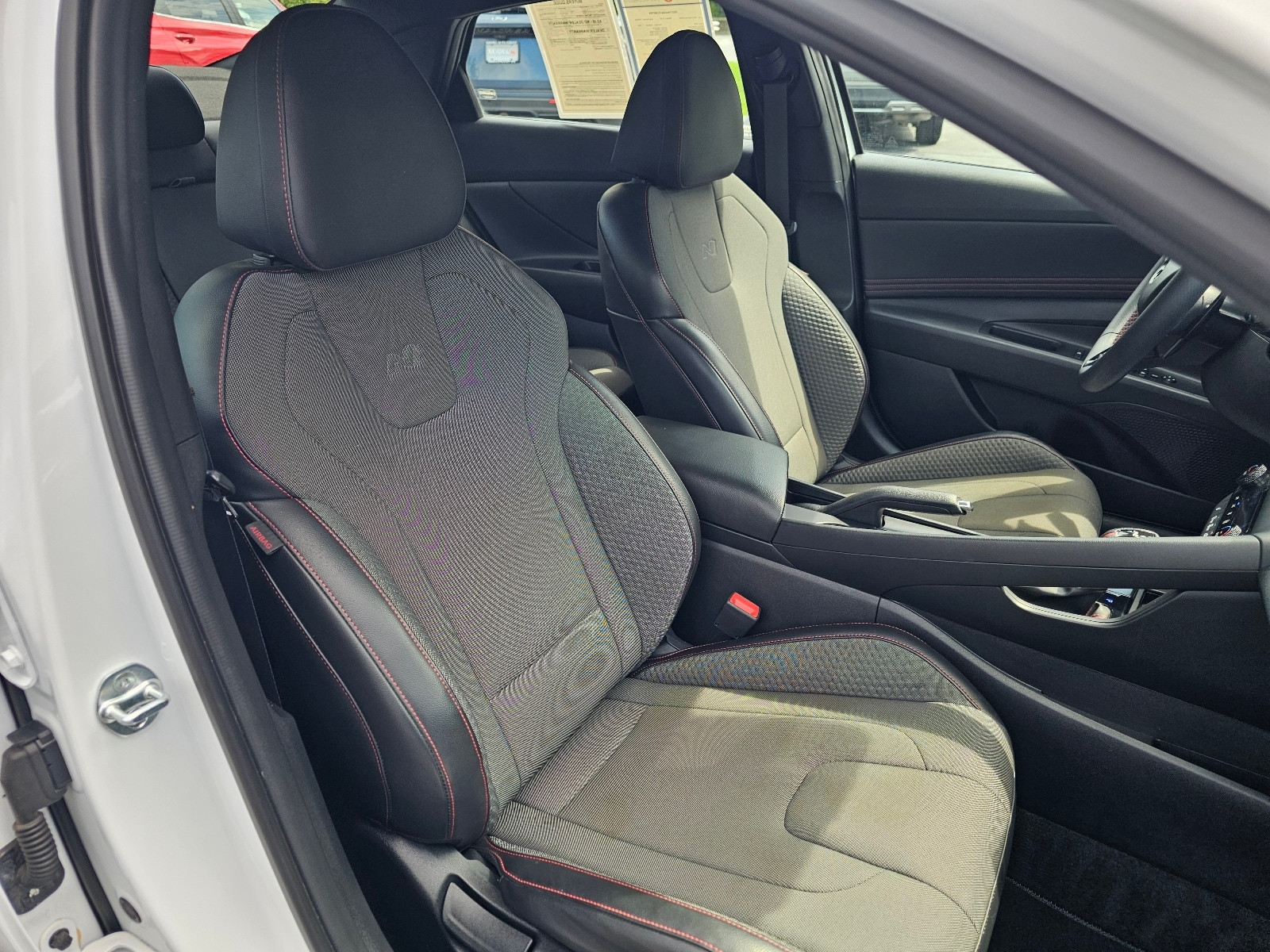2023 Hyundai Elantra N Line - Photo 18