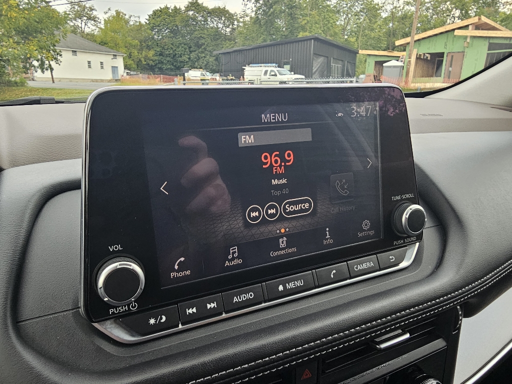 2023 Nissan Rogue SV - Photo 19