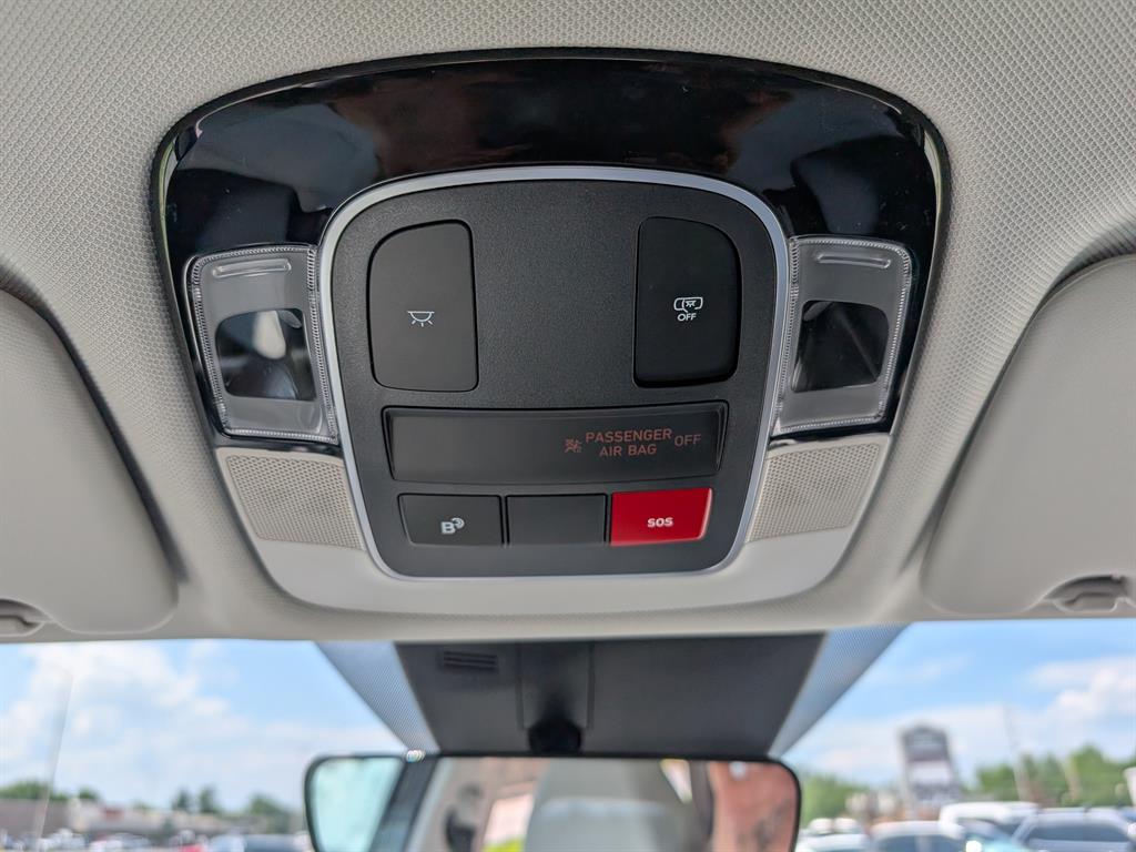 2025 Hyundai Tucson SE - Photo 13