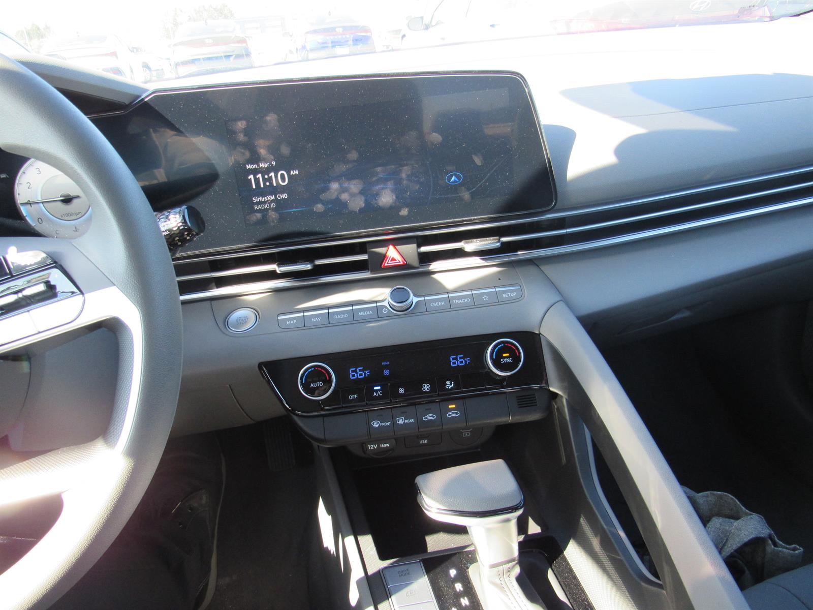 2024 Hyundai Elantra SEL - Photo 13