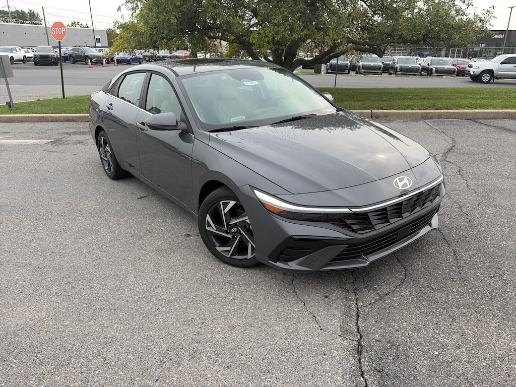 New 2026 Hyundai Elantra Limited Limited Sedan