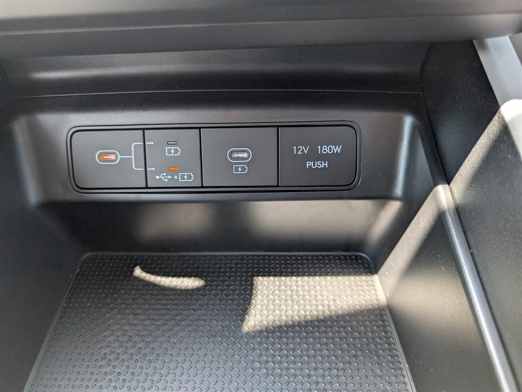 2025 Hyundai Tucson SE - Photo 14