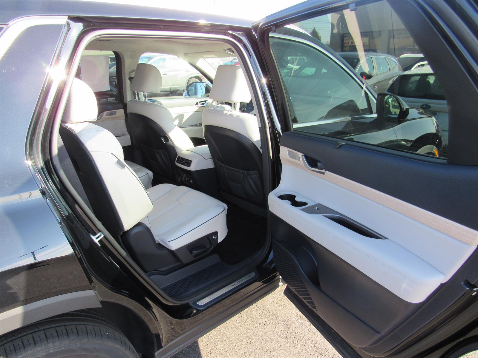 2024 Hyundai Palisade Limited - Photo 21