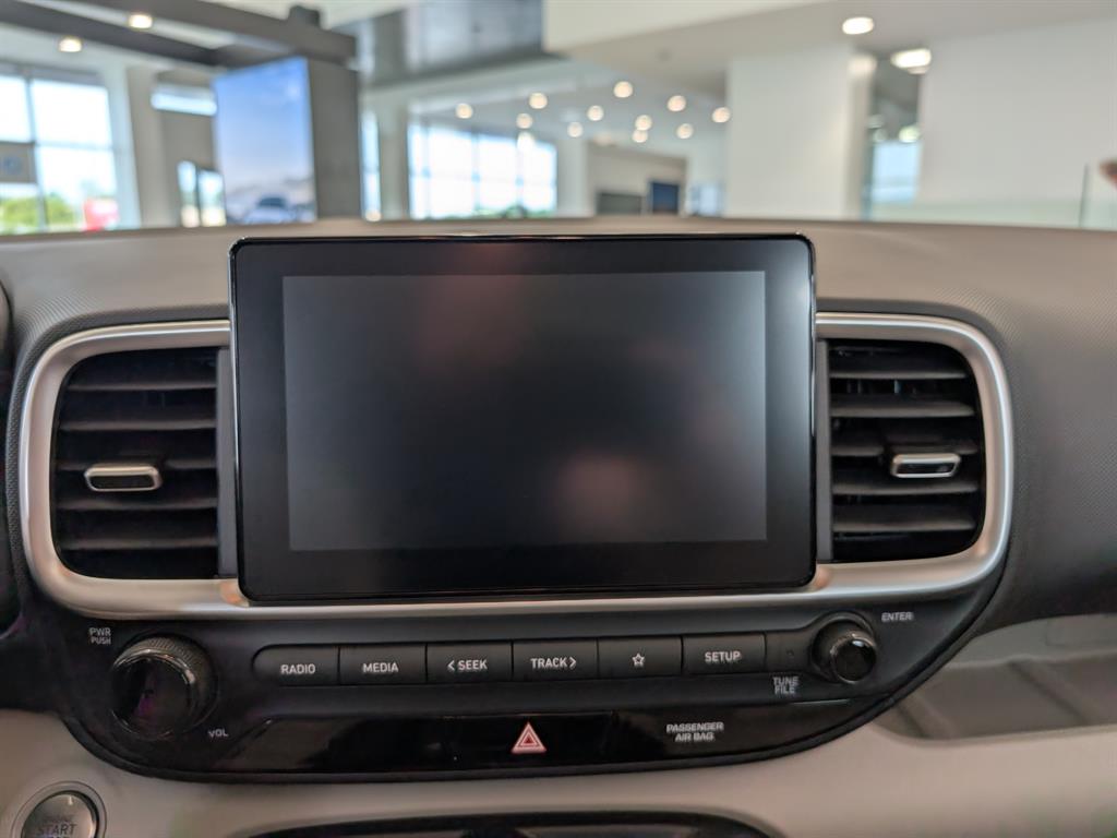 2025 Hyundai Venue SEL - Photo 11