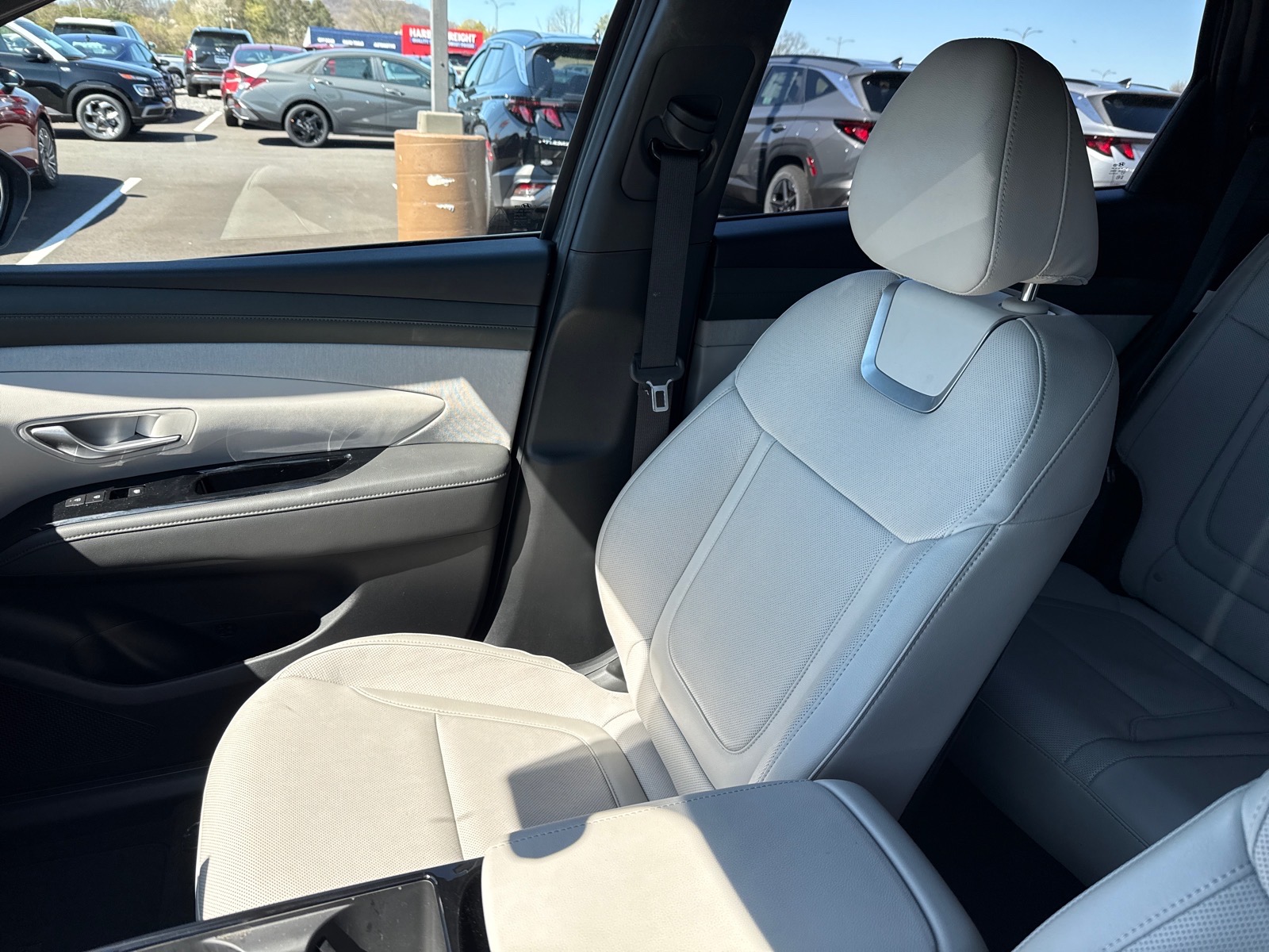 2025 Hyundai Tucson Limited - Photo 11