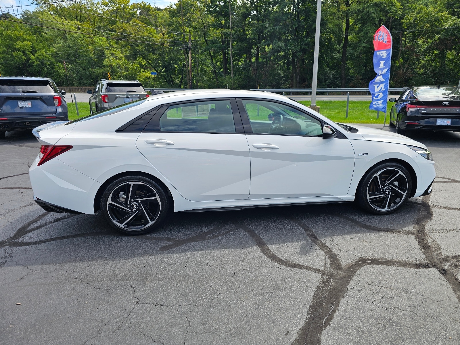 2023 Hyundai Elantra N Line - Photo 7