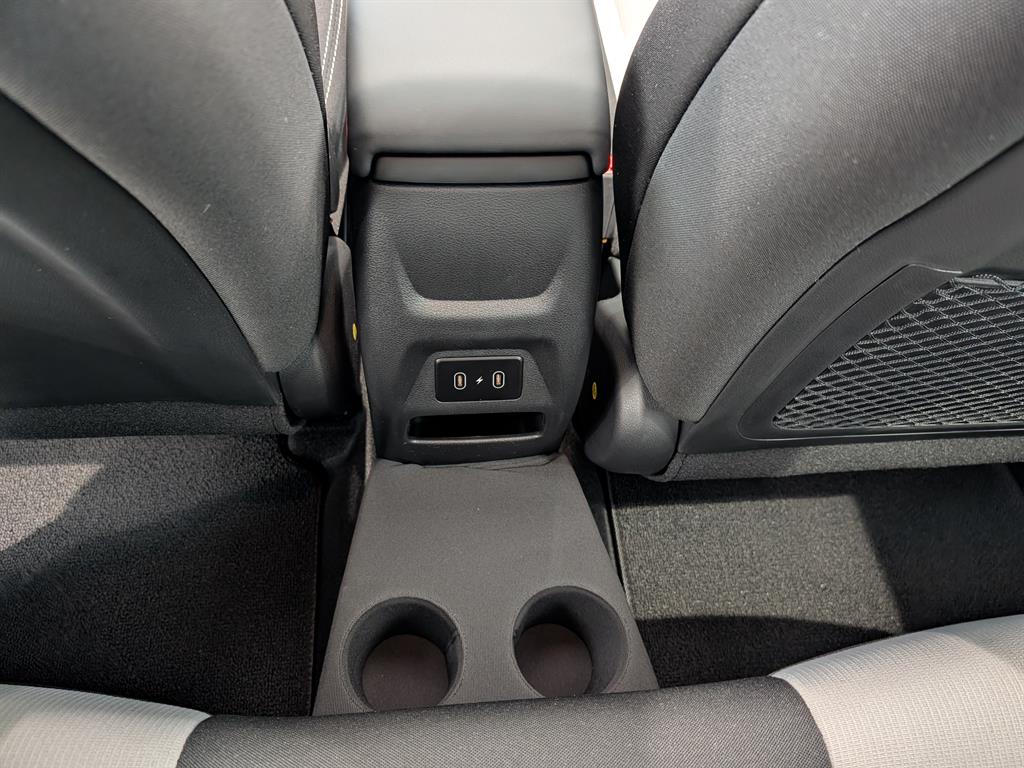 2025 Hyundai Venue SEL - Photo 17