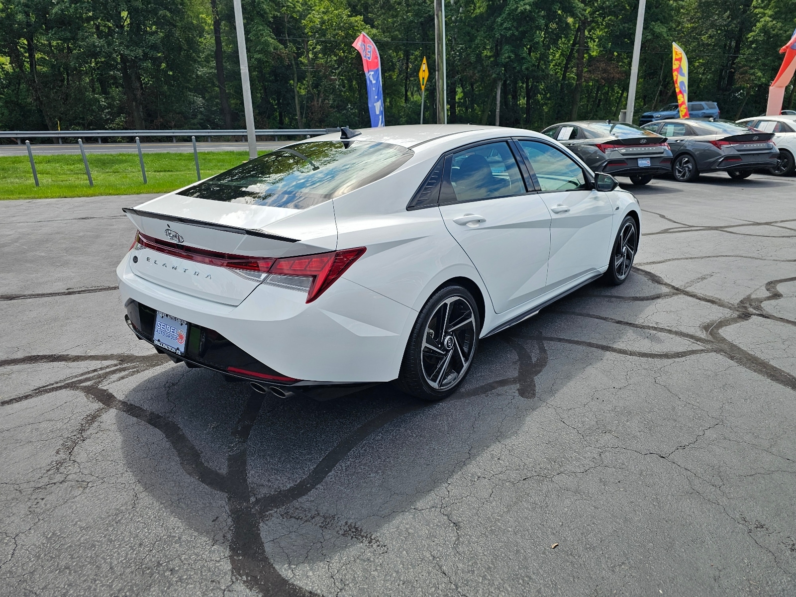 2023 Hyundai Elantra N Line - Photo 6