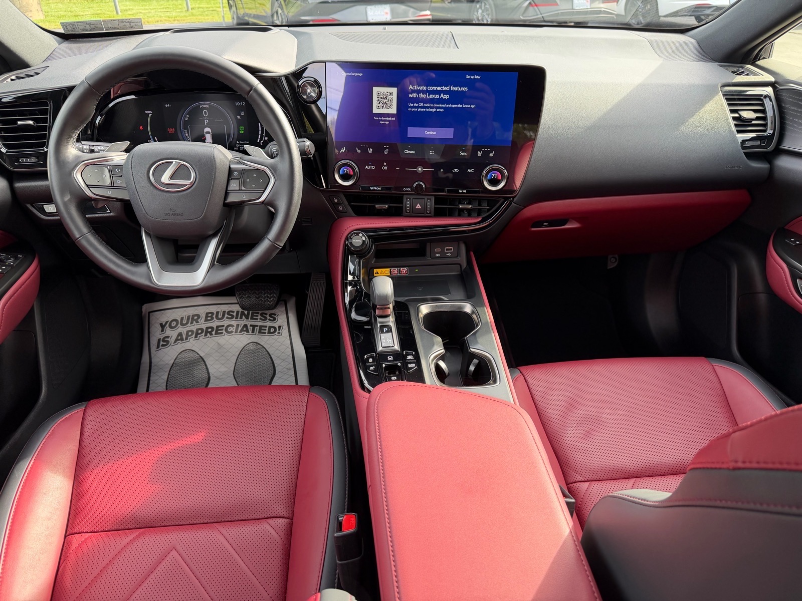 2024 Lexus NX PHEV 450h+ - Photo 15