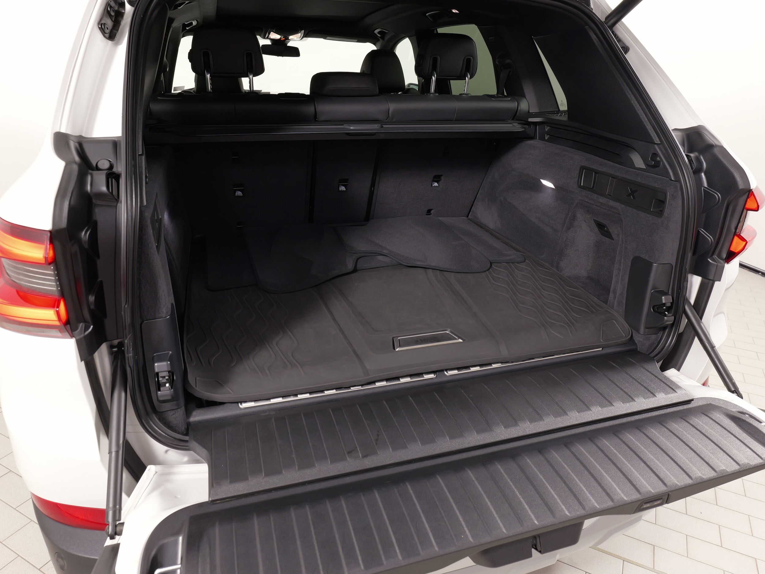 2022 BMW X5 45e - Photo 53