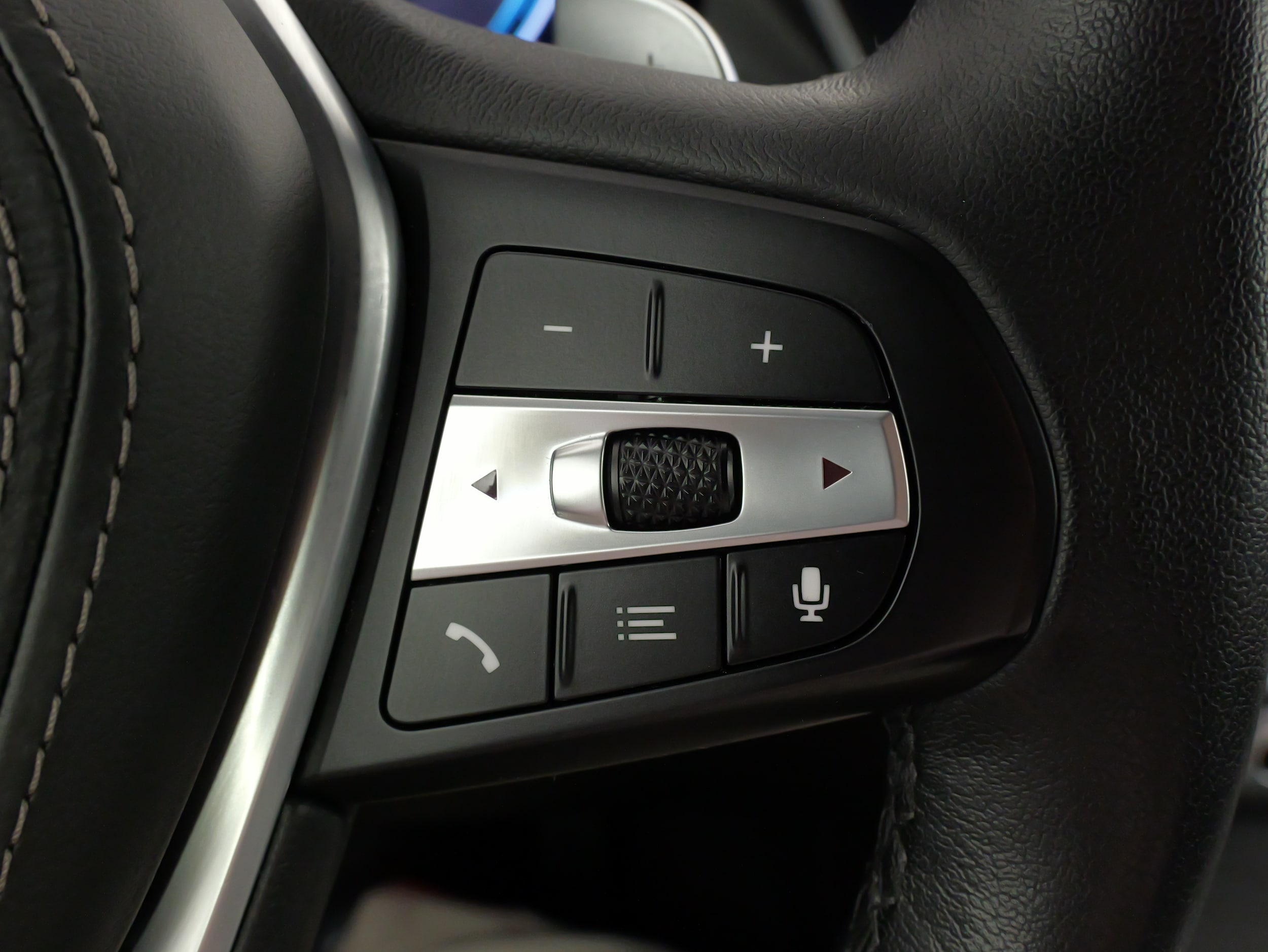 2022 BMW X5 45e - Photo 39