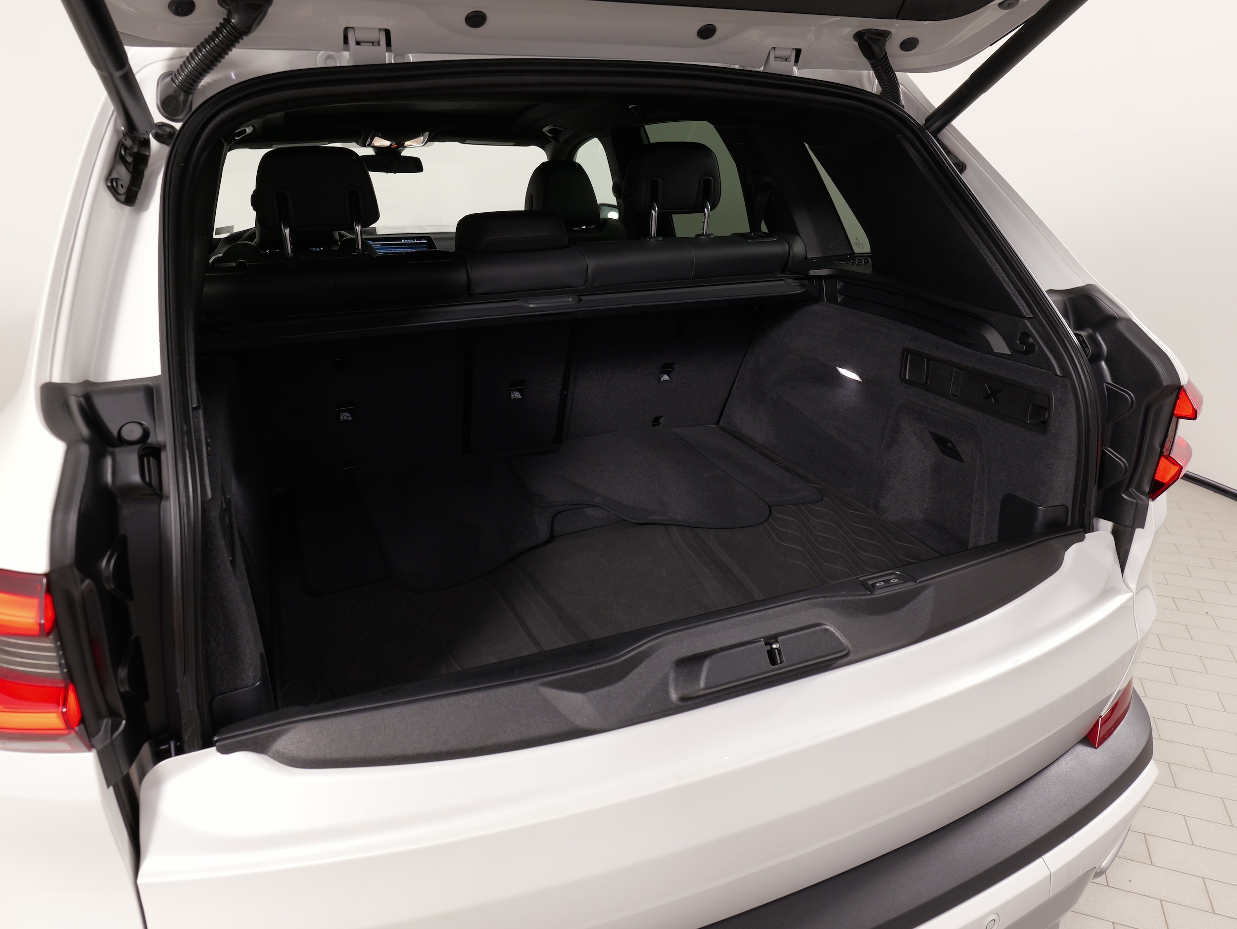 2022 BMW X5 45e - Photo 52
