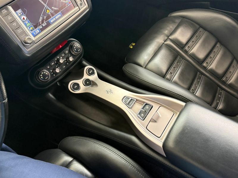 2010 Ferrari California Base - Photo 13
