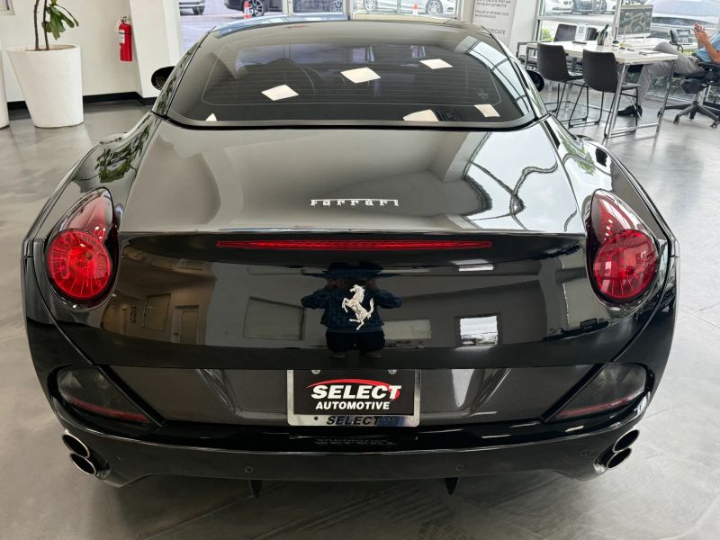 2010 Ferrari California Base - Photo 6