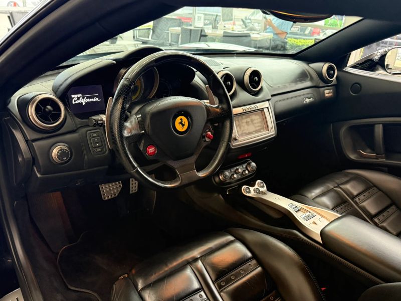 2010 Ferrari California Base - Photo 8