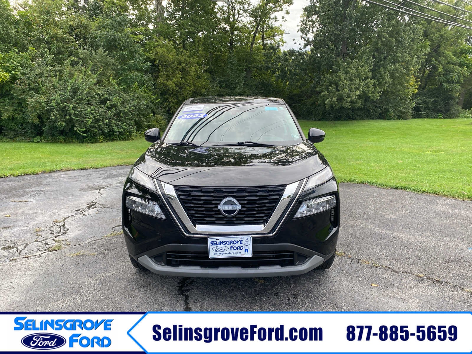 2022 Nissan Rogue SV - Photo 2