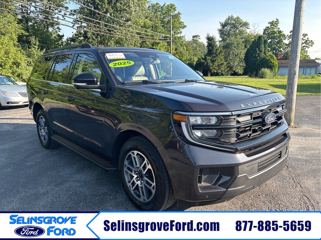 Certified 2025 Ford Expedition Active Active 4x4