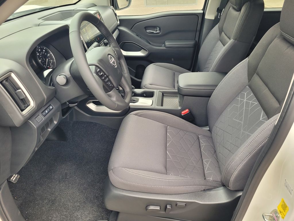 2026 Nissan Frontier SV - Photo 8