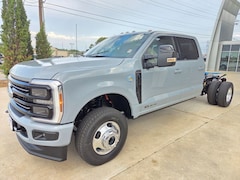 2027 Ford Chassis Cab F-350&reg; Platinum TRUCK for sale near Shawnee