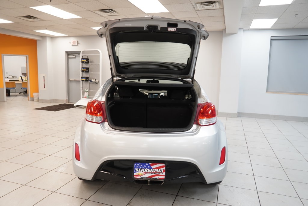 2017 Hyundai Veloster Value Edition - Photo 10