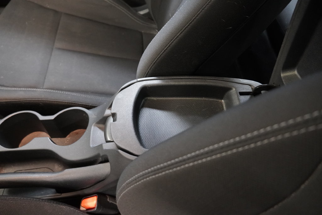 2017 Hyundai Veloster Value Edition - Photo 24