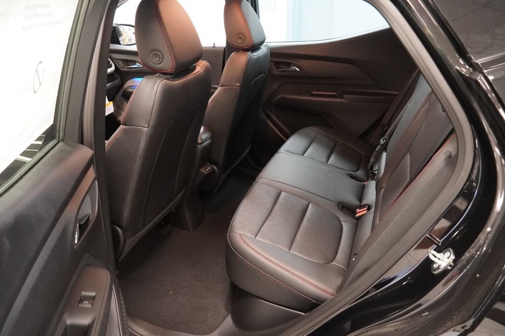 2027 Chevrolet Bolt RS - Photo 17