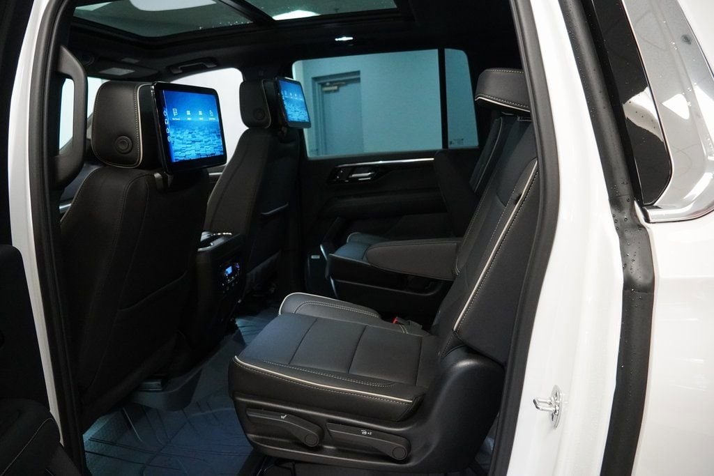2025 Chevrolet Suburban Premier - Photo 21