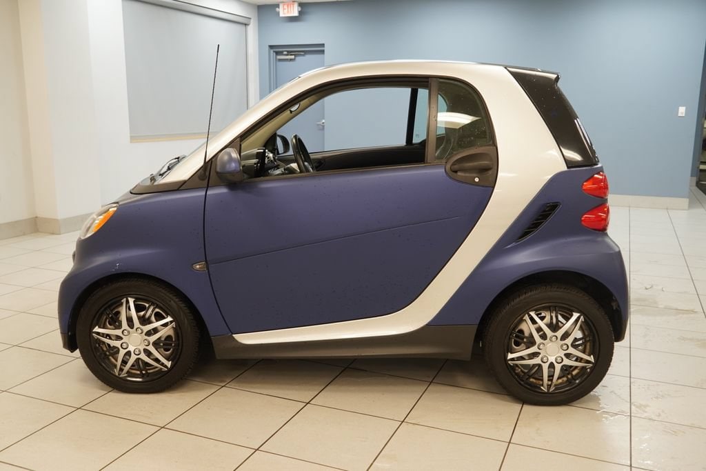 Used 2015 smart fortwo passion with VIN WMEEJ3BA5FK791926 for sale in Strongsville, OH