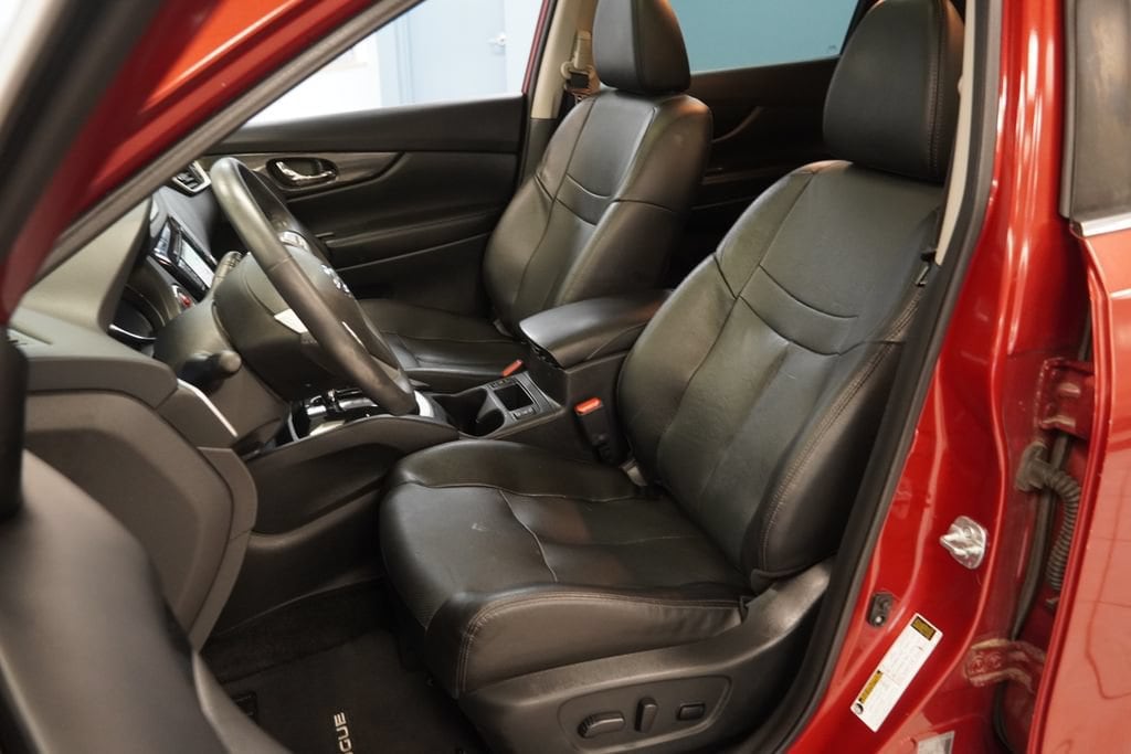 Used 2016 Nissan Rogue SL SUV
