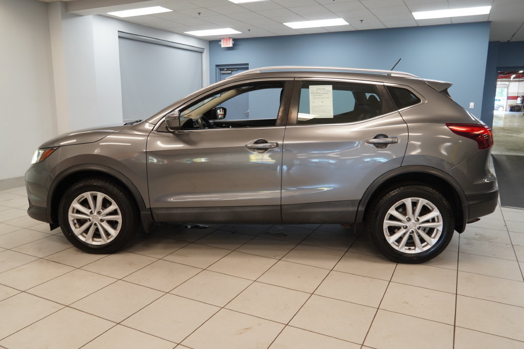 Used 2017 Nissan Rogue Sport SV with VIN JN1BJ1CR3HW117489 for sale in Strongsville, OH