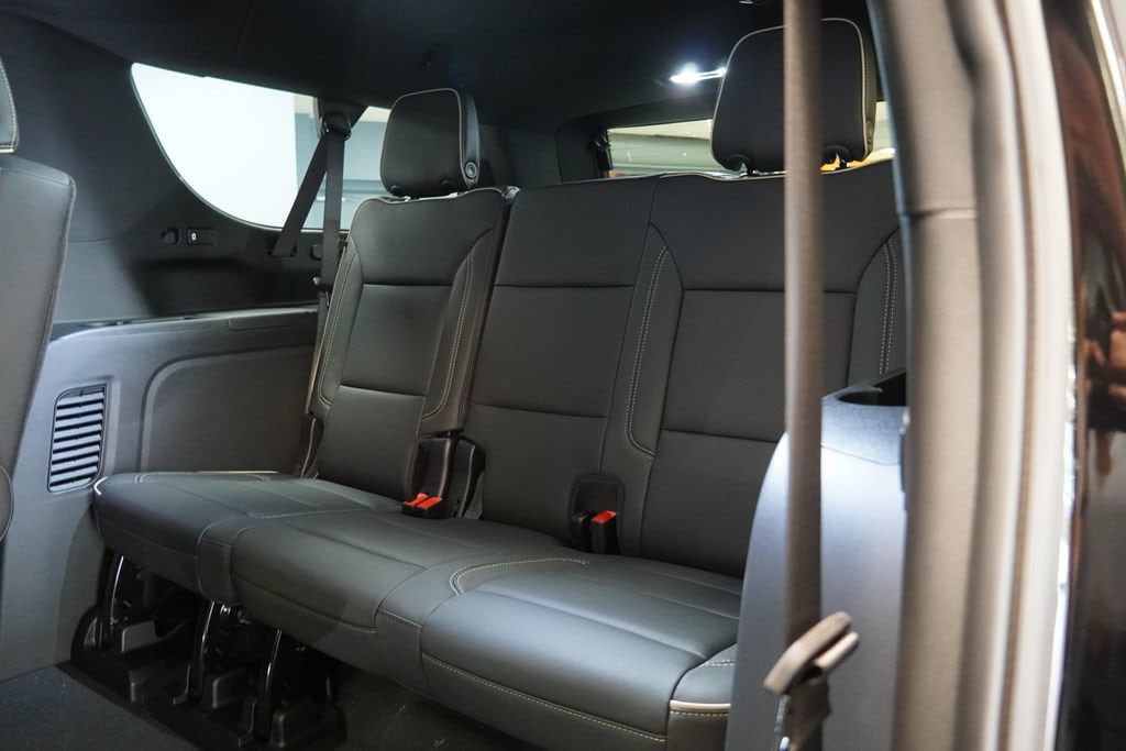 2026 Chevrolet Suburban Premier - Photo 30