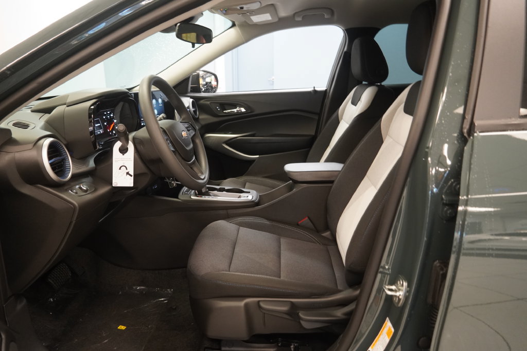 2026 Chevrolet Trax LS - Photo 4