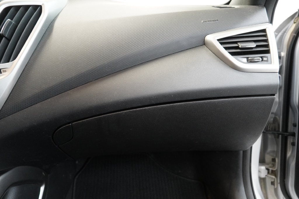 2017 Hyundai Veloster Value Edition - Photo 33