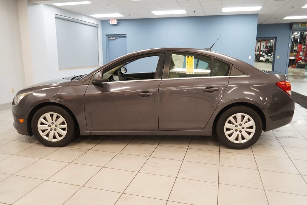 Used 2011 Chevrolet Cruze LS with VIN 1G1PC5SHXB7231402 for sale in Strongsville, OH