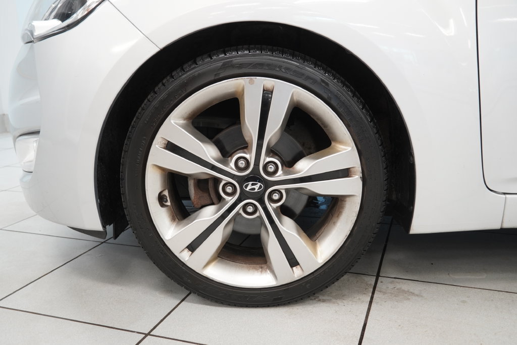 2017 Hyundai Veloster Value Edition - Photo 16