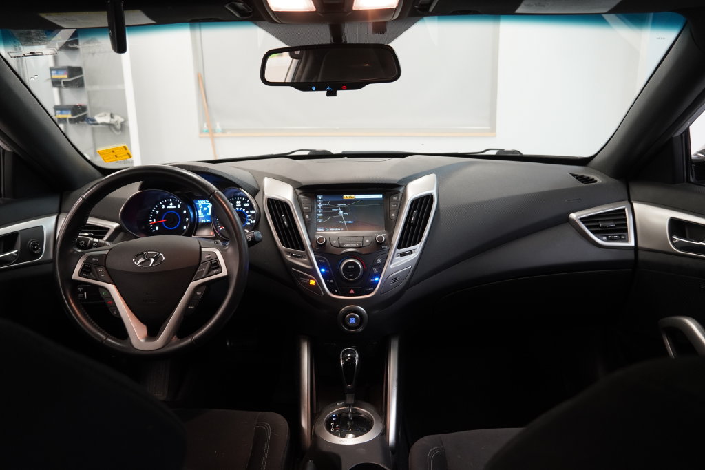 2017 Hyundai Veloster Value Edition - Photo 20